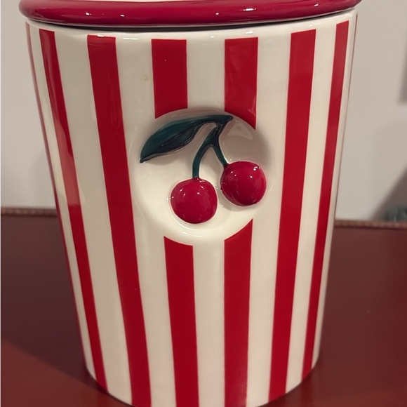 Cherry Striped Food Storage Container - Picture 1 of 3
